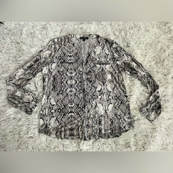 INC International Concepts Beige and Black Snakeskin Top - Picture 4 of 8